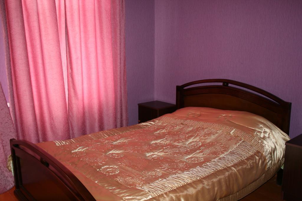 Guesthouse Gegi Kutaisi Rom bilde
